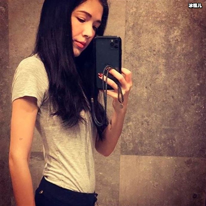 【WPT扑克】许玮甯晒出美照，颜值在线，却瘦到前胸贴后背的程度