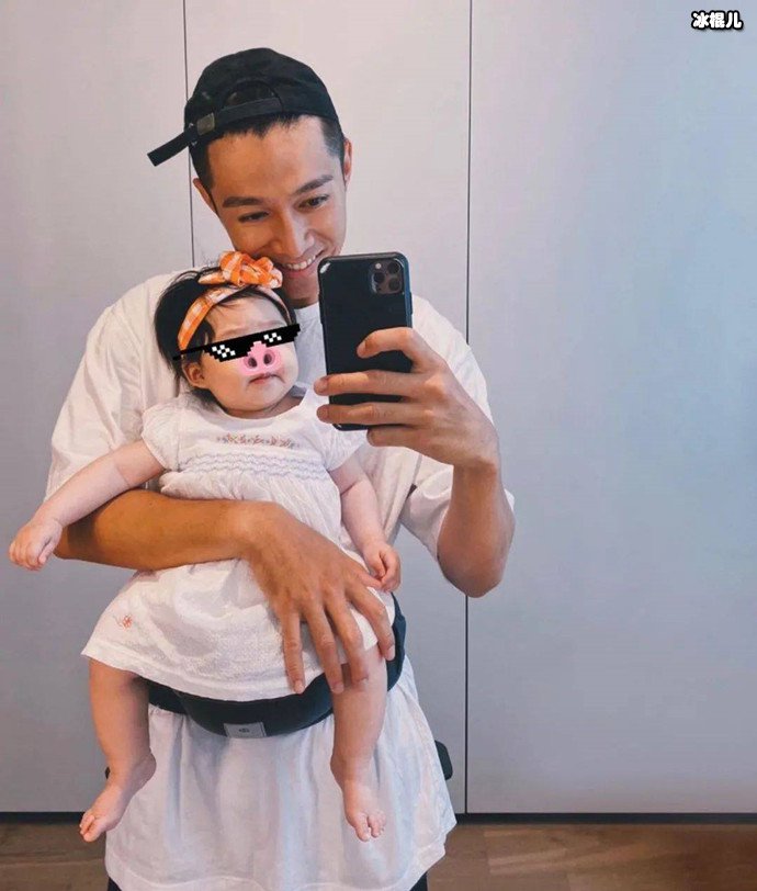 【WPT扑克】周柏豪和圈外女友恋爱10年低调结婚，如今升级当爸了