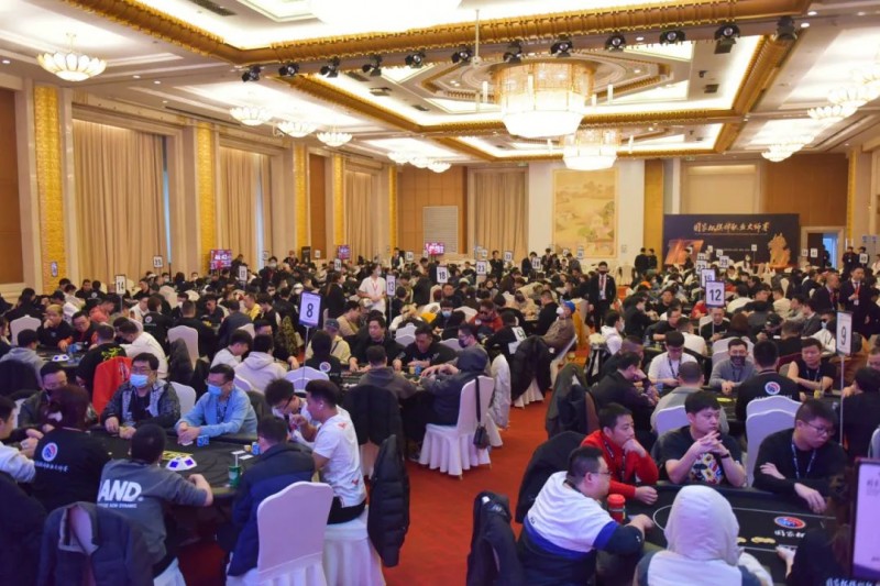 【WPT扑克】国家杯·武汉站 | 主赛190人奖励圈大门打开，陈冲鹏遗憾成泡沫，张高搴147万记分牌领跑102人晋级