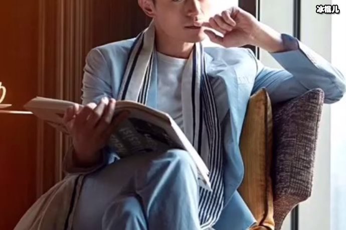 【WPT扑克】霍建华一家同框照片，小海豚圆润可爱惹人喜欢