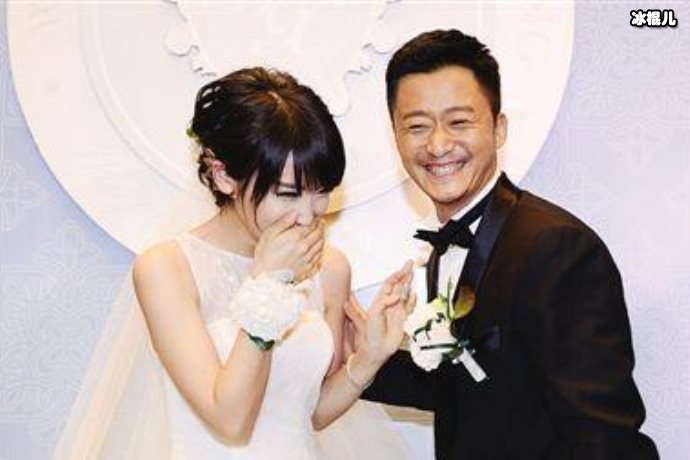 【WPT扑克】大力水手妈妈谢楠抱着两儿子参观艺术展，竟惊呆网友