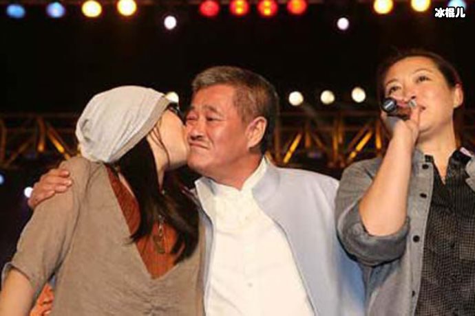 【WPT扑克】赵本山女儿直播曝老爸后悔花2亿买飞机，直言：每天2万养不起