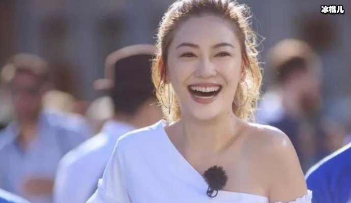 【WPT扑克】应采儿晒两个儿子温馨合照，Jasper对弟弟又亲又抱