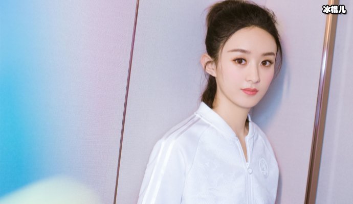 【WPT扑克】赵丽颖带娃聚餐，独自一人带娃出门生活如此接地气，理想的生活