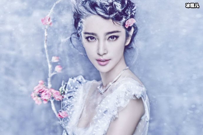 【WPT扑克】李冰冰机场现身，离开美颜照样美美哒