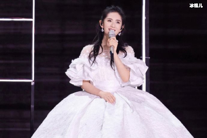 【WPT扑克】谢娜也有塑料姐妹情？何炅细听陈乔恩的话网友：这就是现实