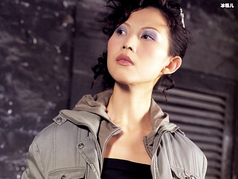 【WPT扑克】同样是生孩子蔡少芬被誉为绝佳好女人，而她被嘲“生育机器”