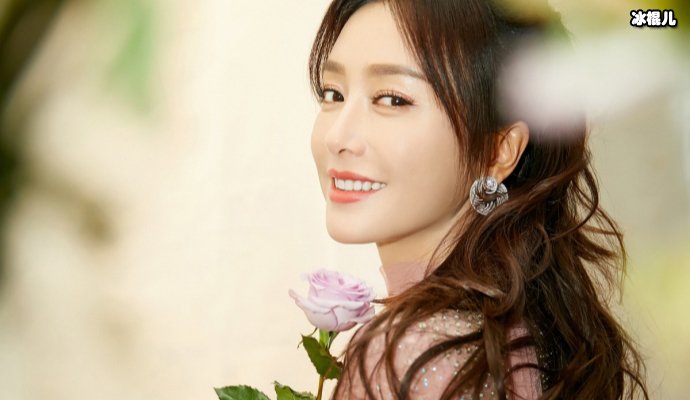 【WPT扑克】秦岚坐地铁赶春晚彩排，她全副武装就不想被别人认出