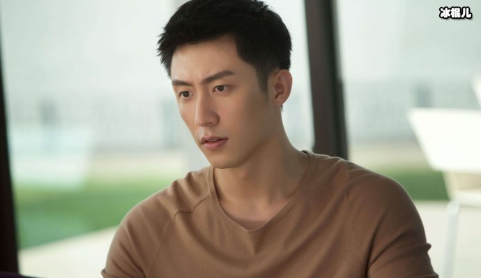 【WPT扑克】黄景瑜被李一桐反超票房不甘心，新电影秒上热搜皇族果然厉害