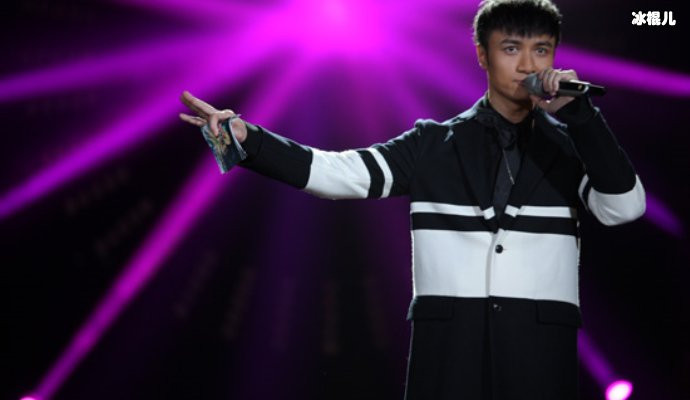 【WPT扑克】古巨基向网友们宣布，自己已经晋升为父亲晒出宝宝睡觉照片