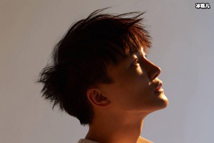 【WPT扑克】自由转换被质疑假唱？周深为医护人员清唱《达拉崩吧》实力回怼