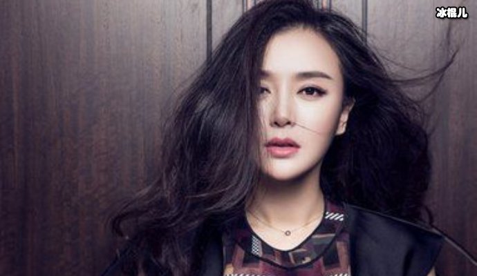 【WPT扑克】无法接受过于暴露的衣服，秦岚自己把衣服缝起来