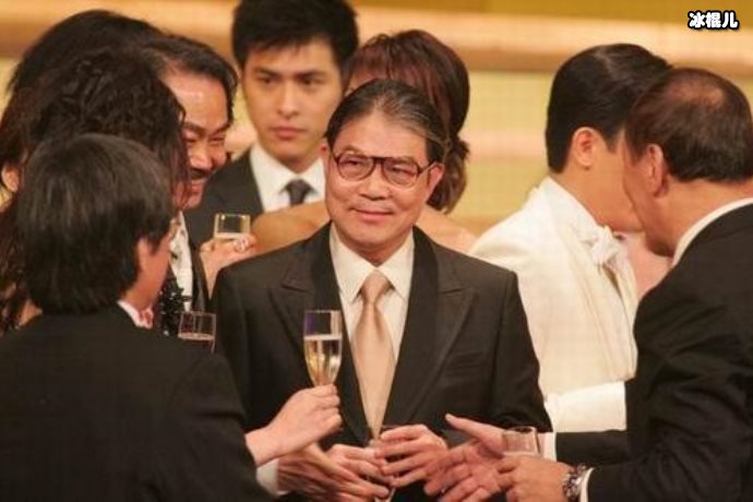 【WPT扑克】霍震霆接受采访直言郭晶晶温柔只给外人，在家根本不给我面子