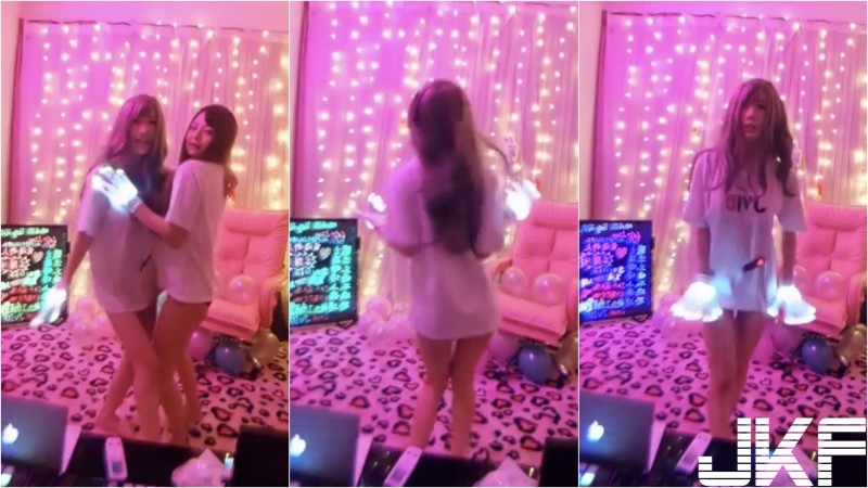 【WPT扑克】【女郎招待所】台灣第一狂人「羽沫」直接胸貼上陣直播！雪白大Ｅ奶鏡頭前晃好晃滿！ …