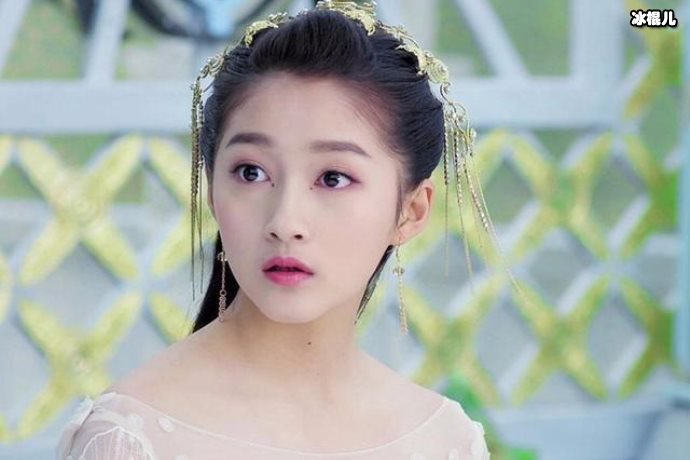 【WPT扑克】关晓彤成功追星社交软件上晒出美照，隔着屏幕都能感受到喜悦