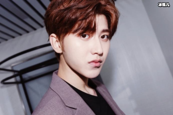 【WPT扑克】继Lisa后蔡徐坤又和《青2》中的谢可寅组CP，粉丝戏称：葵虎CP！