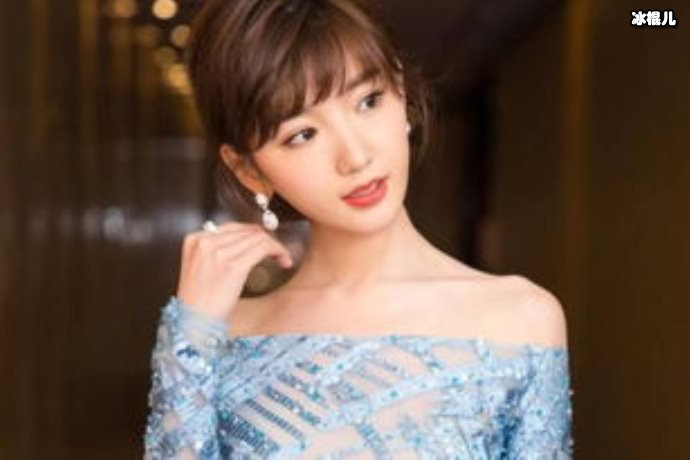 【WPT扑克】毛晓彤拍摄“红皇后”vlog，大改往日风格