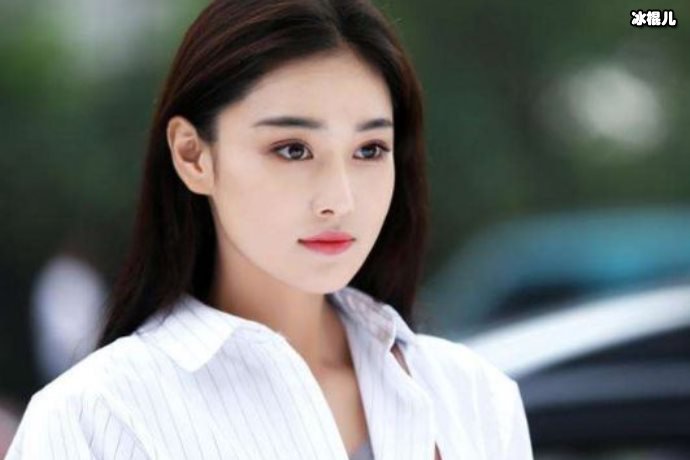 【WPT扑克】张馨予放飞自我啃大饼，妥妥的吃货一枚