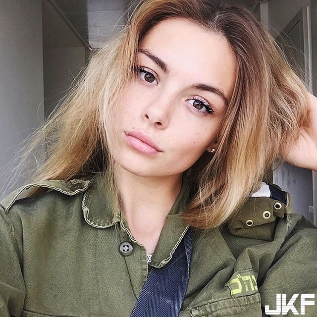 【WPT扑克】瞄準發現「有妹！」你已經死了！以色列女兵美到讓你看傻眼忘記扣板機