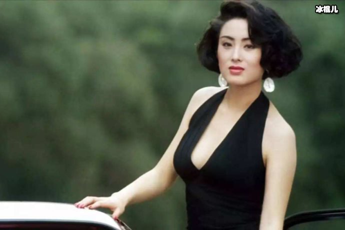 【WPT扑克】张敏小10岁男友罕见露面，穿衣服不再一个季节网友调侃像母子