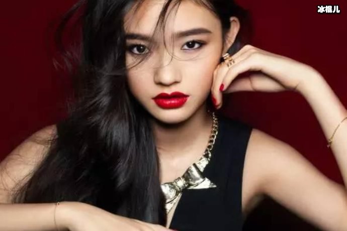 【WPT扑克】林允在社交平台上和网友分享跳舞的视频，穿露脐装性感漂亮