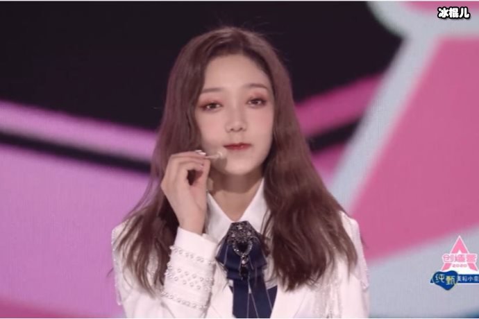 【WPT扑克】希林娜依高经历了什么？网友：一个卷发棒的差距