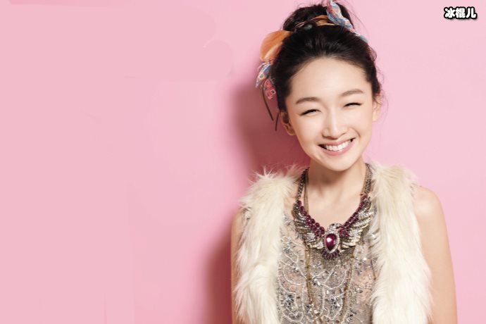 【WPT扑克】小个子周冬雨告诉你矮个也可以拥有长风衣，这样的搭配学起来