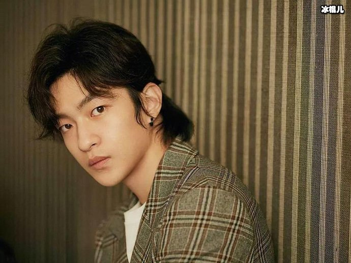 【WPT扑克】屈楚萧是怎么凉的? 屈楚萧过往黑料揭秘！