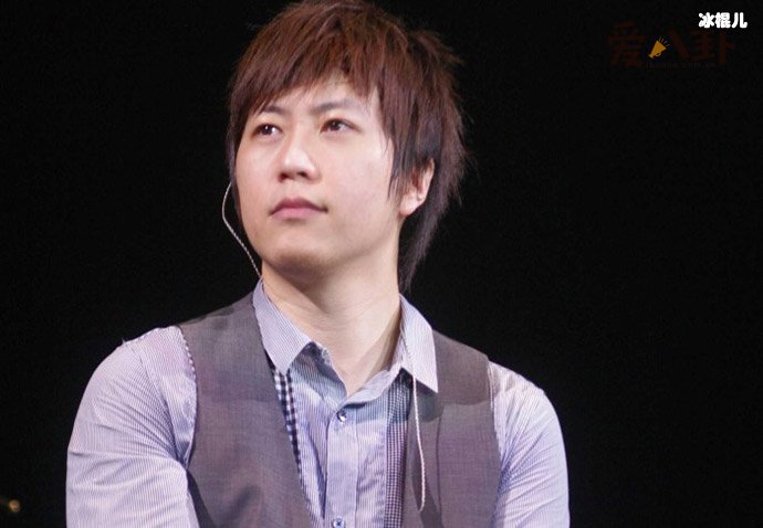 【WPT扑克】阿信与他助理关系! 阿信与女助理是恋人?