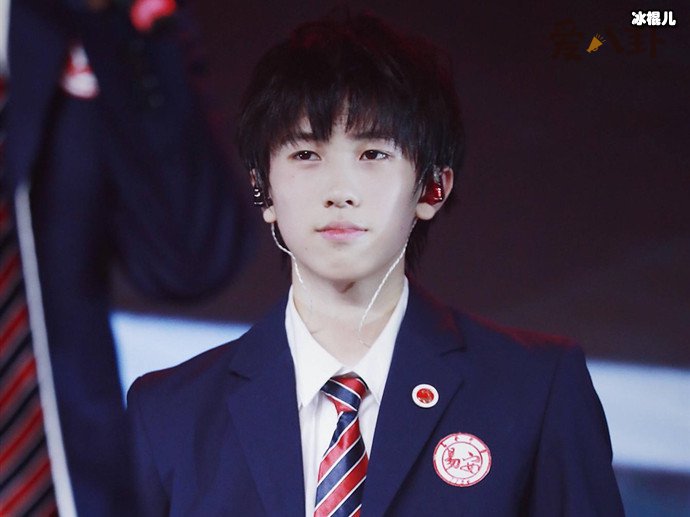 【WPT扑克】林墨为看到工作人员摔倒大笑道歉, 其行为举止疑不尊重女性