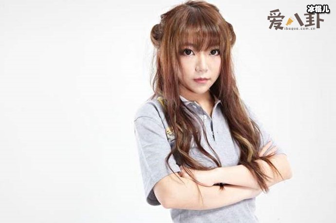 【WPT扑克】炉石传说游戏女主播哀绿 丝袜门事件是怎么回事