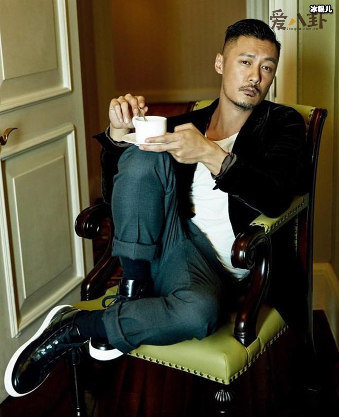 【WPT扑克】余文乐潮牌叫什么名字？ 被爆品牌抄袭遭到陈冠希嘲讽