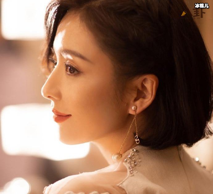 【WPT扑克】佟丽娅是如何走红的？ 佟丽娅有什么作品吗？