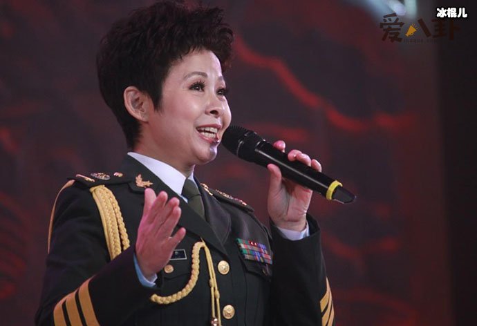 【WPT扑克】军旅歌唱家董文华近况如何？ 董文华还是军人吗