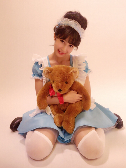 【WPT扑克】日本水美眉任何泳衣款式都能駕馭！超纖細腰圍讓人看了都想伸手握住她