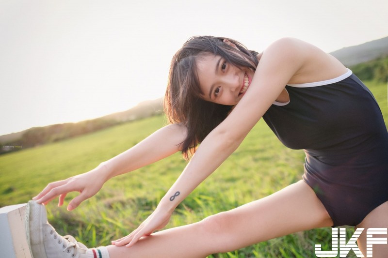 【WPT扑克】史庫水94棒！「陽光萌妹」藏不住的豪乳！這樣的國境之南我完全可以！