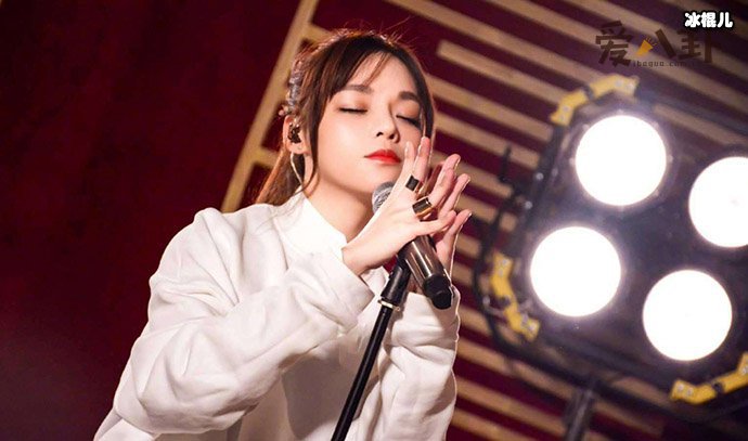 【WPT扑克】黄霄云家庭背景是怎样的? 她父母都是什么职业