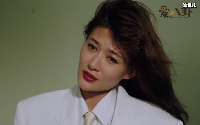 【WPT扑克】艳星女王陈宝莲, 与干爹纠缠不清三十岁跳楼自杀