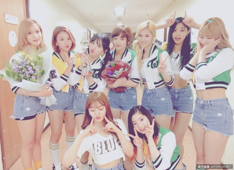 【WPT扑克】周子瑜媽媽年輕時照片曝光，網友驚嘆簡直一模一樣！