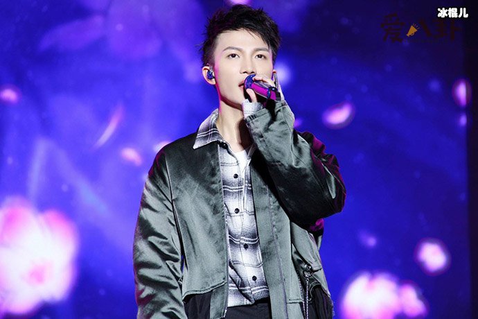 【WPT扑克】周深法国排队是什么梗？ 起底该梗由来原来都是脸盲惹的祸