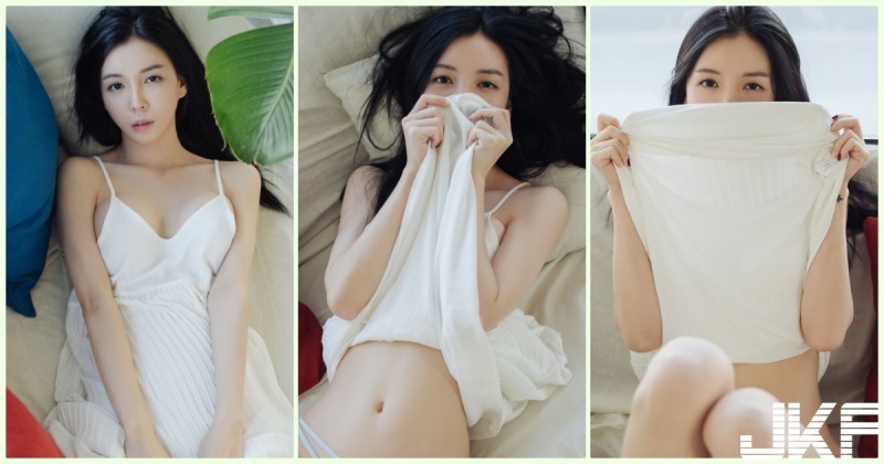 【WPT扑克】男友視角！超胸「白皙大奶妹」肩帶不小心滑落！極緻誘惑的「豪乳畫面」讓人好興奮…