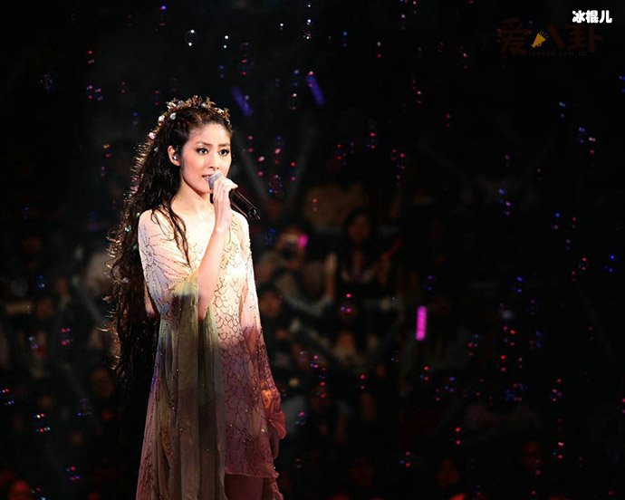 【WPT扑克】歌手陈慧琳有几次婚史, 与老公刘建浩的感情还好吗