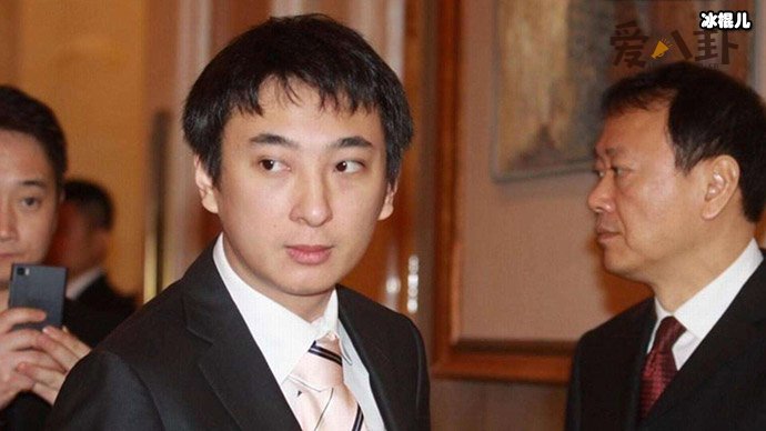 【WPT扑克】王思聪点赞网友吐槽鞠婧祎微博, 2人之间有什么过节