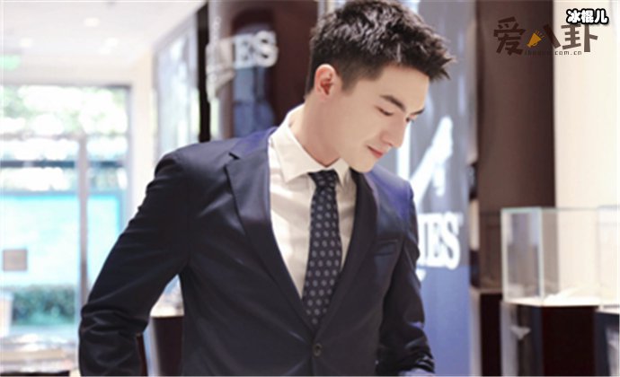 【WPT扑克】林更新恋情是真的吗？ 在剧组搬砖却被曝4天约2女揭详情