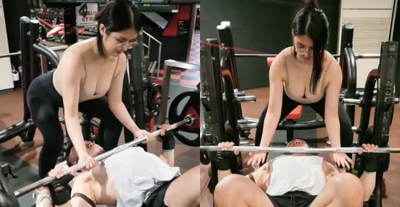【WPT扑克】撐不住！巨乳健身教練幫學員扶槓　上上下下的畫面太超過