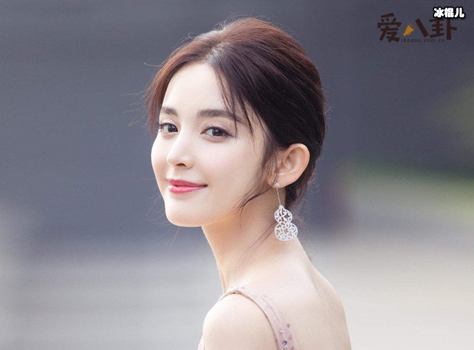 【WPT扑克】古力娜扎年龄造假是怎么回事, 年龄改小了几岁真实年龄是多少