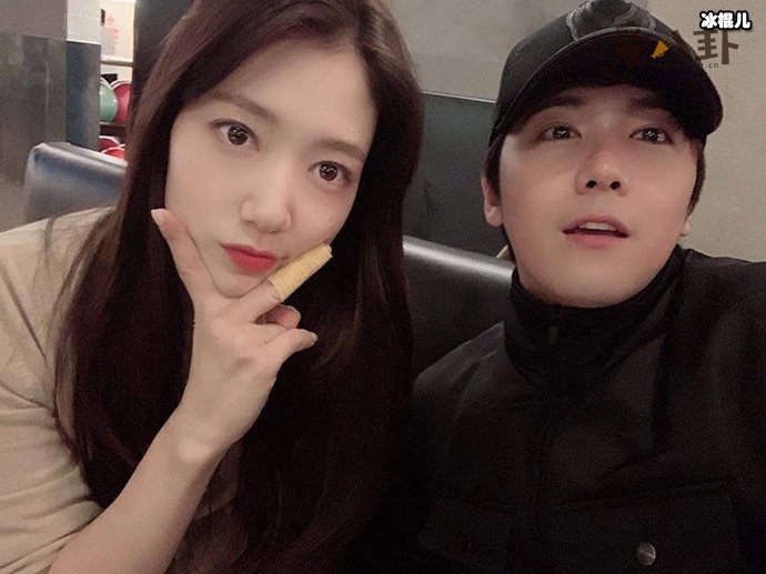 【WPT扑克】李弘基的女友是朴信惠吗？ 起底李弘基历任女友他们两人是真的吗