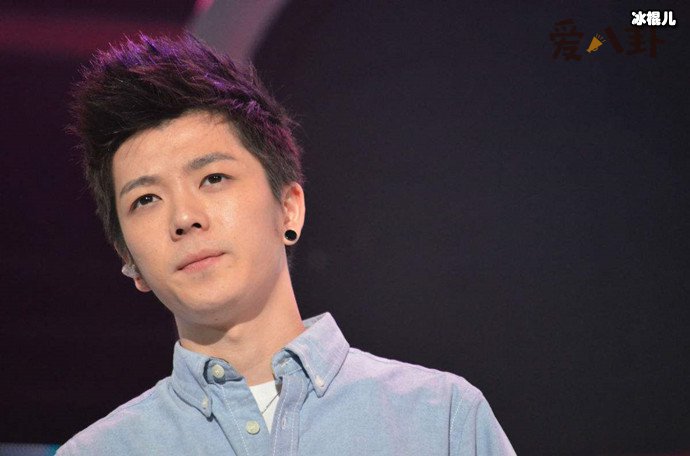 【WPT扑克】王栎鑫身高是多少？ 被网友调侃像经纪人这个梗出自哪里？