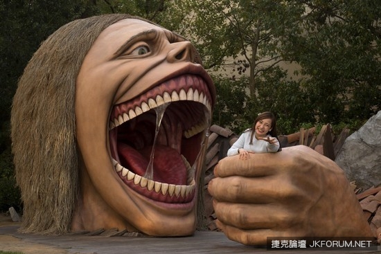 【WPT扑克】大阪環球影城壁之巨人，藏在牆裡面的姿勢好令人在意啊