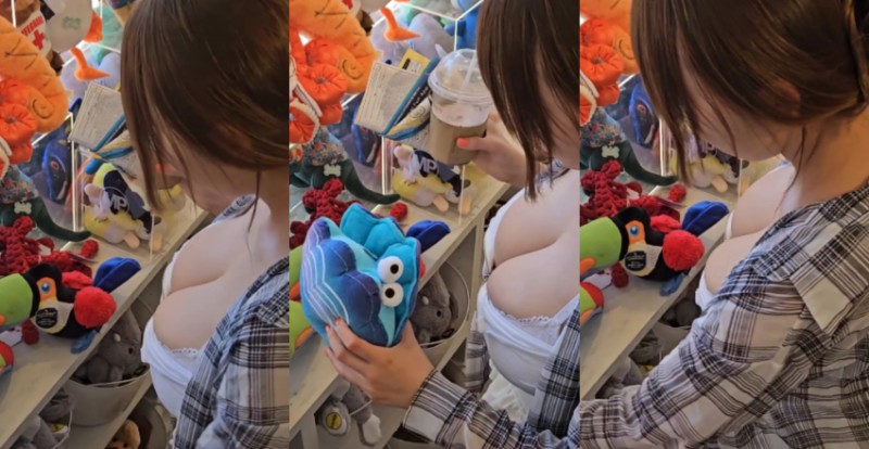 【WPT扑克】巨乳女網友連線逛狗玩具　網友全歪樓：想玩那兩顆球！